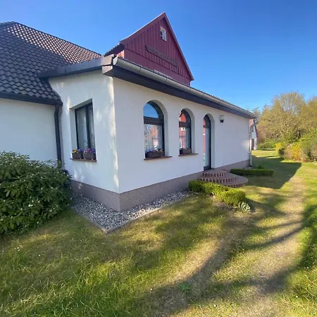 Ostsee-Landhaus Maehl In Prerow Mit Sauna Und Kamin Auch Fuer Gruppen Exterior photo