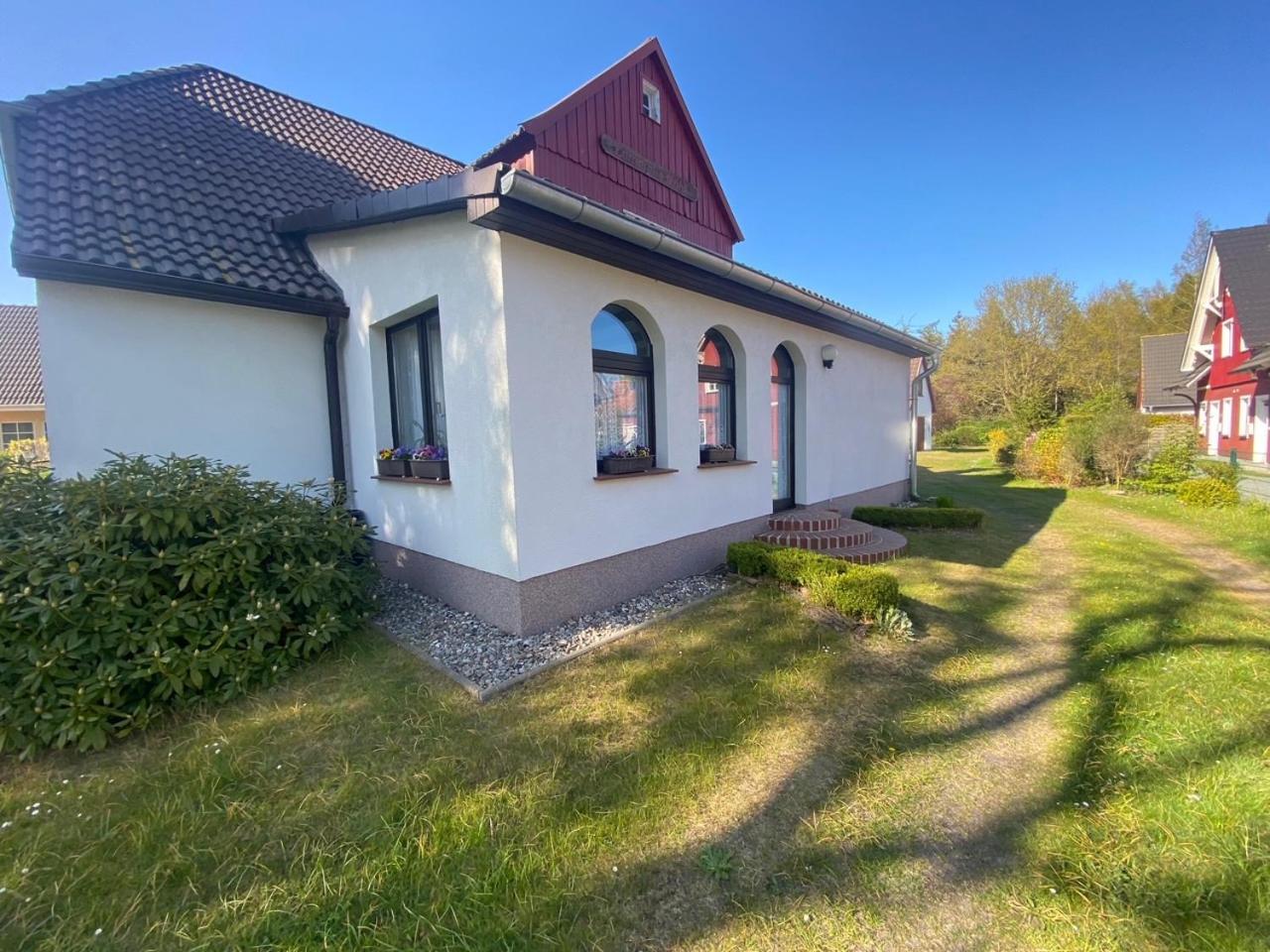 Ostsee-landhaus Maehl In Mit Sauna Und Kamin Auch Fuer Gruppen Hébergement de vacances *